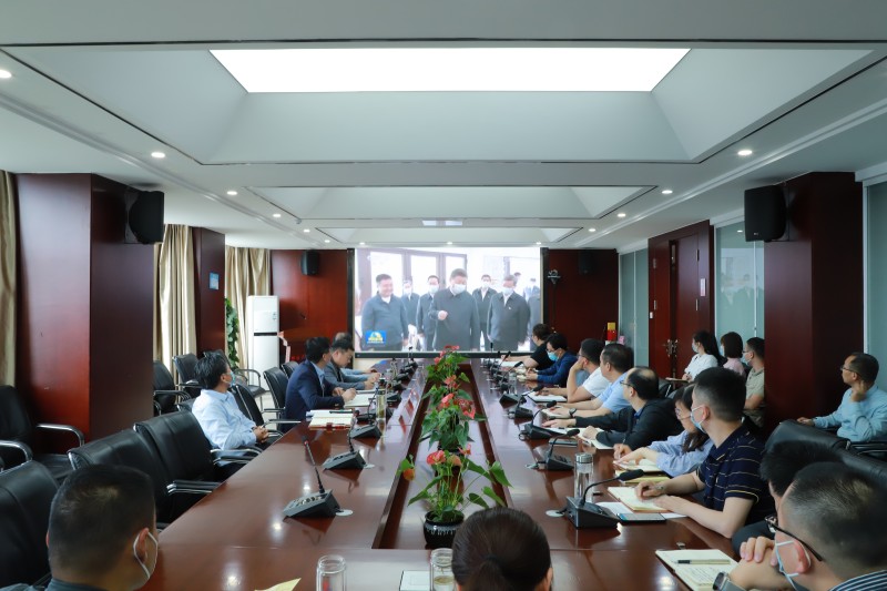 主題教育專(zhuān)題理論中心組學(xué)習(xí)擴(kuò)大會(huì)議.jpg